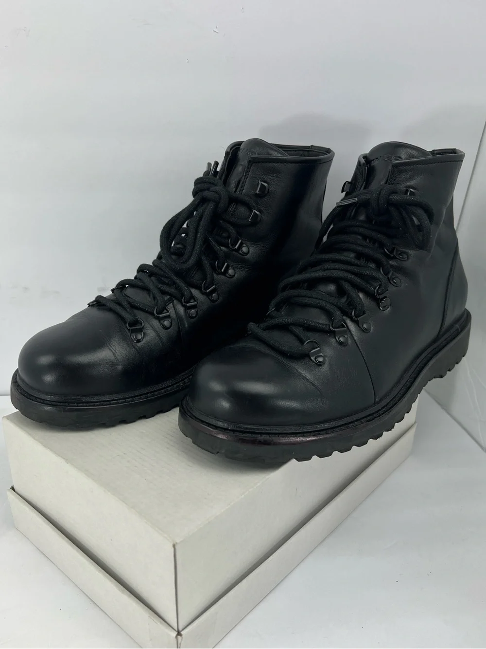 VINCE SAFI LACEUP BOOTS, BLACK UPPER LEATHER, SIZE US10, EU44